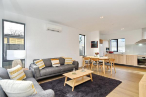 Salisbury Style - Brand new city apartment - Christchurch Holiday Homes